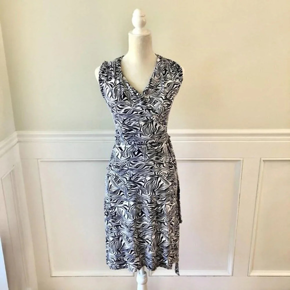LK Bennett Gigi Jersey Wrap Dress 2 - Picture 4 of 9